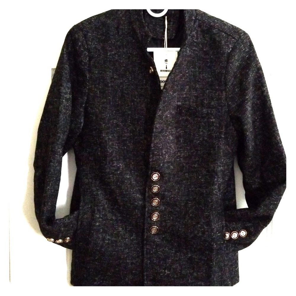 Unisex sport blazer, sharp collarless design